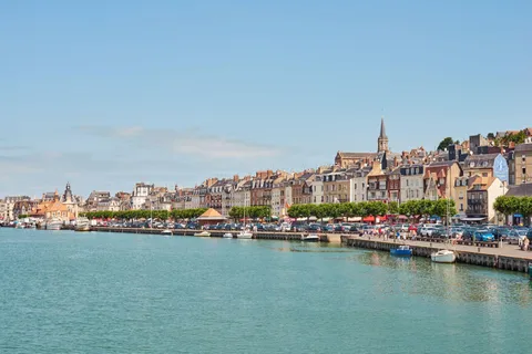 Deauville Rouen Honfleur: private round tour from Le Havre