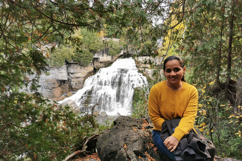 From Toronto: Bruce Peninsula National Park Guided Day Trip Spring, Summer, or Fall Tour with Hiking