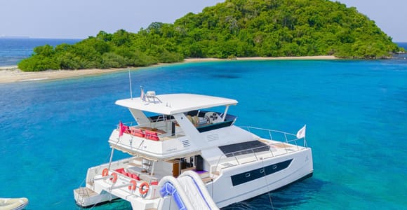 Pattaya: Private Yacht Trip to Nearby Islands