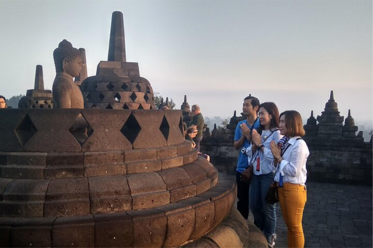 Port de Semarang : excursion de 6 heures à Borobudur (retour garanti au port)