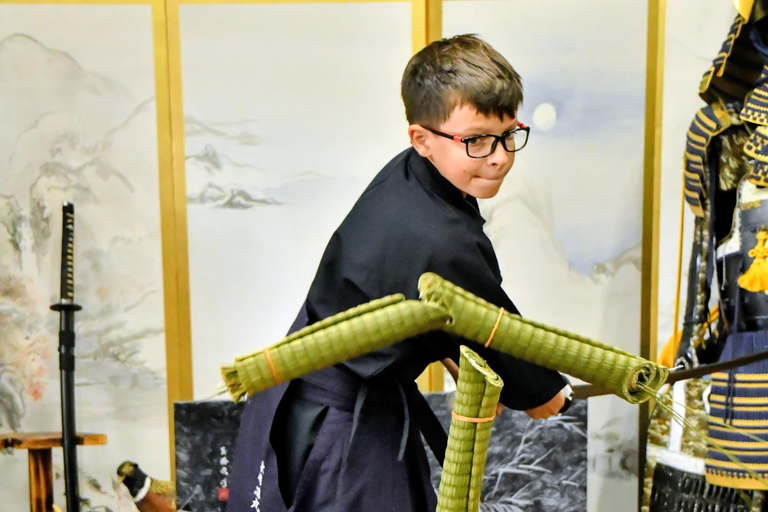 Osaka: Learn Bushido - Trial Slashing with Samurai Sword Trial slashing in Bushido with Samurai Sword real sharpnes