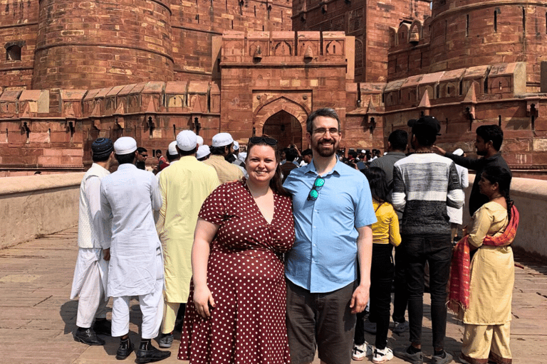 Z Delhi: Taj Mahal i Agra - prywatna jednodniowa wycieczkaWycieczka z samochodem AC, kierowcą i przewodnikiem