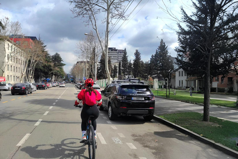 Tbilisi Bike Tour: Peace Bridge, Old Town & Sameba Views