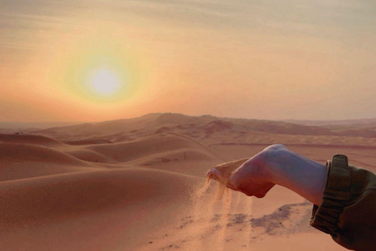 Riyadh: Red Sands Dunes Tour with Camel Ride & Snacks