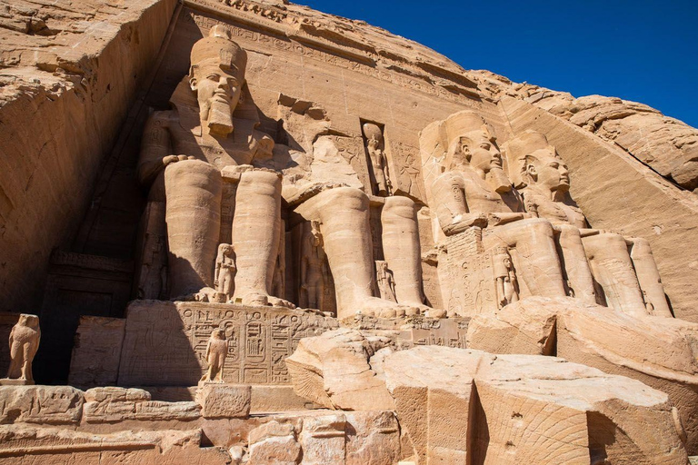 Au départ d'Assouan : Visite privée de 2 jours d'Abou Simbel avec promenade en felouque