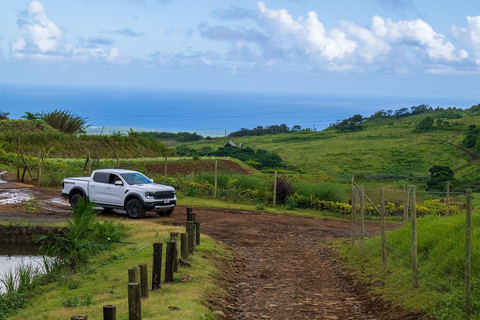 South Mauritius Tour with Crocodile Park & 23-Colored Earth