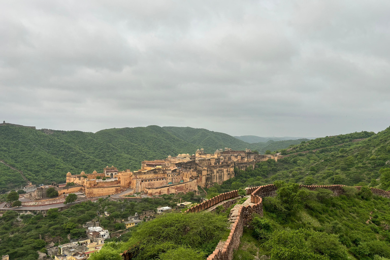 Jaipur: Passeio de bicicleta guiado pelo património de Amber com pequeno-almoçoCiclismo com café da manhã