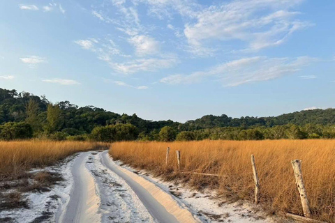 Khao Lak: 4WD Savanna Grassland Khao Na Yak & Beach Escape Khoa Lak: 4WD Savanna Grassland Khao Na Yak & Beach Escape