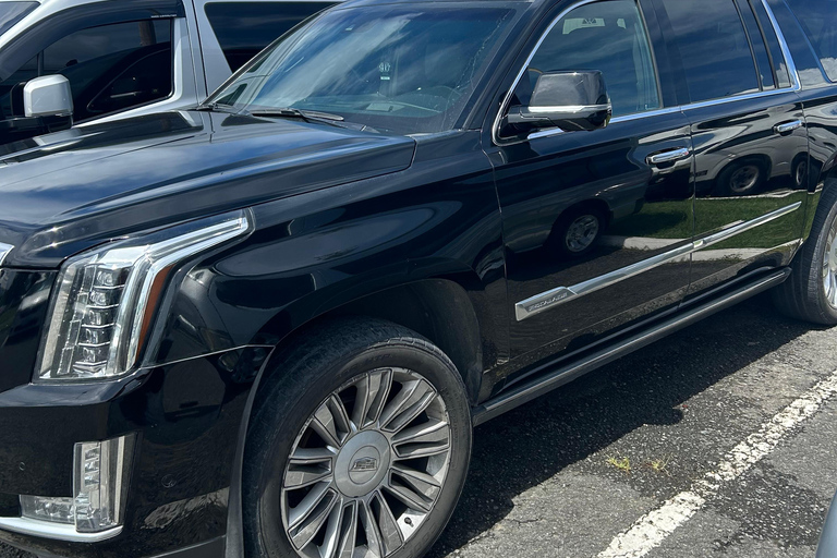 St Lucia: Luxury Escalade Transfers