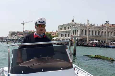 Venice: Speedboat Emy Experiences Tour