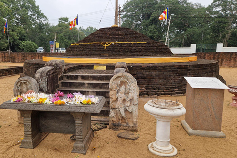 Anuradhapura All Inclusive Private Day Trip from Trincomalee Pick ups from Sigiriya, Habarana, Dambulla