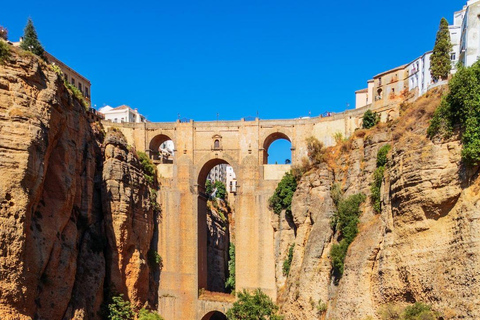 Ronda and Pasarelas del Tajo with free time from Malaga
