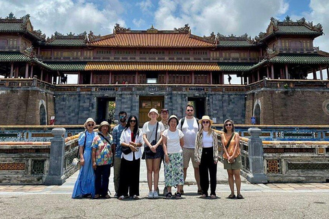 De Da Nang/Hoi An: Excursão de luxo pela cidade de Hue com o passe turístico Hai VanTour com taxas de entrada