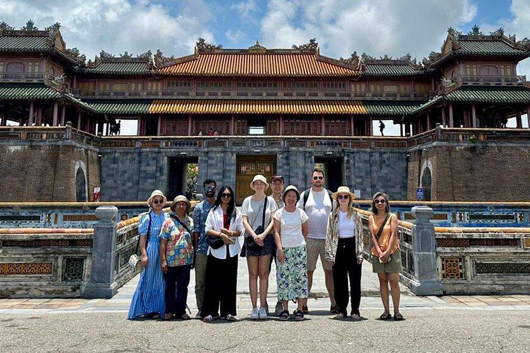 De Da Nang/Hoi An: Excursão de luxo pela cidade de Hue com o passe turístico Hai VanTour com taxas de entrada