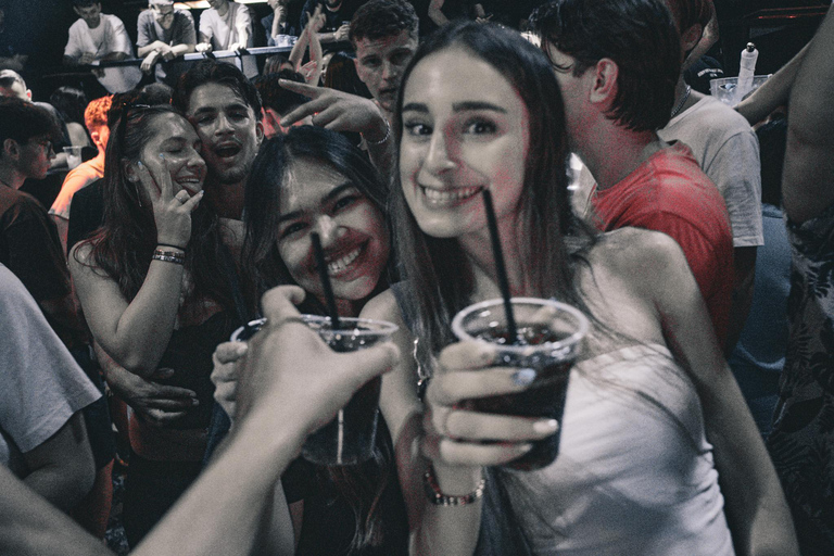 Tirana: Pub Crawl with 1 hour of Unlimited Drinks