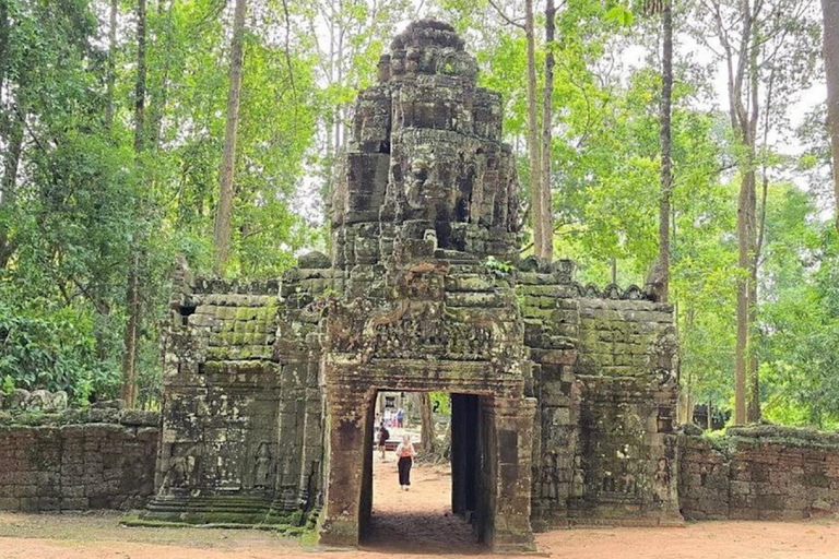 Siem Reap: Private Angkor Wat Tuk-Tuk Tour (English Driver) 5-8 Hours: Angkor Wat - Top 3 Temples & More (Flex-Start)