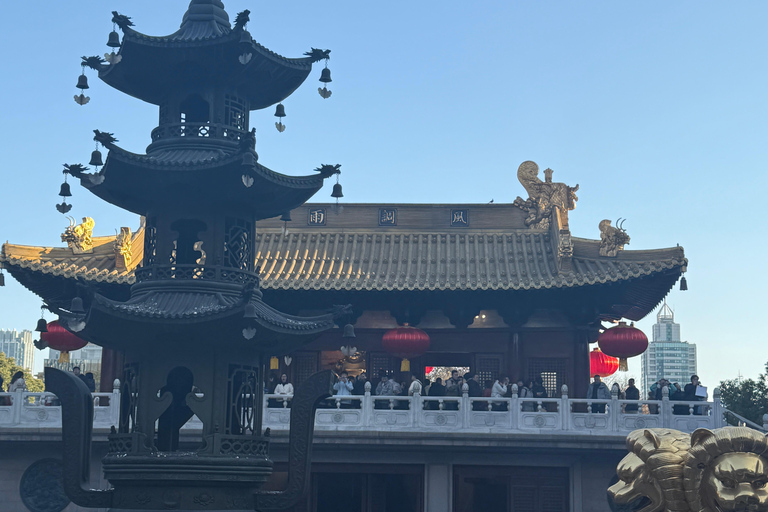 Shanghai: Jingan Temple, Tianzifang, and Shikumen Day Tour Shanghai: Jingan Temple, Tianzifang, and Shikumen Day Tour