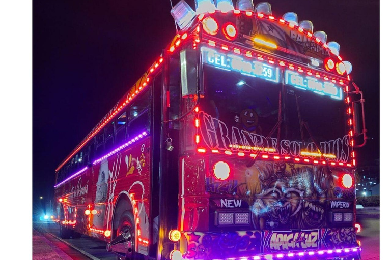 Panama City: Chiva Parrandera Tour with Open Bar and Crossover Music Panama City: Rumba at Chivas Parranderas