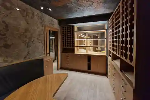 Italian Wine & Cheese Tasting