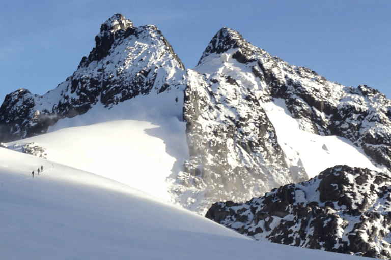 Wędrówka na szczyt Rwenzori, trekking z Szympansami i przejażdżka z Gorylami