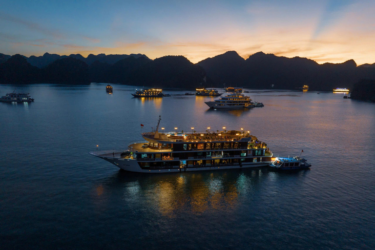 3D2N Lan Ha Bay 5 Star Cruise: Cat Ba island, swim, kayaking Senior Suite with private balcony - 2nd floor