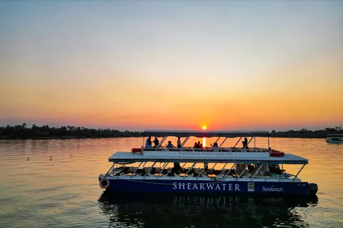 Cataratas Victoria: Crucero al atardecer con 2 actividades en Shearwater
