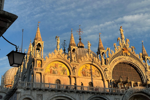 Venetië: prioritaire toegang tot de Basilica di San Marco, gastheer en audiogidsBasiliek: voorrang bij de toegang, reisleider/reisleidster en audiogids