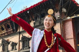 Kathmandu: Fotoshooting in traditioneller Kleidung & Lebensmittelverkostung