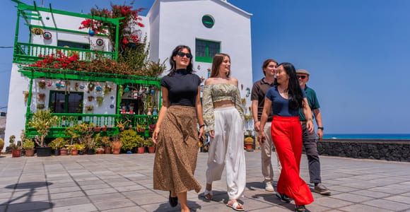 Lanzarote: VIP Tour to Timanfaya, Lago Verde & Famara Beach