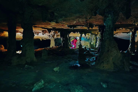 Guilin Karst Cave Discovery: An Immersive Adventure
