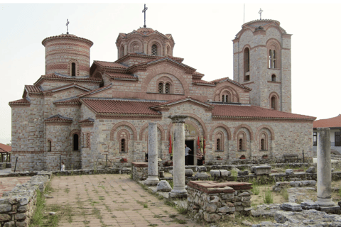 Kastoria: Private Lakes Tour to Pogradec, Ohrid & Bitola