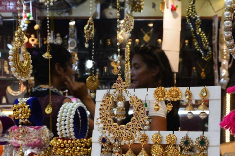 Private Delhi Styling & Shopping with Local Expert Private Delhi Styling & Shopping with Local Expert