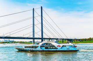 Düsseldorf: Sightseeing-Bootstour auf dem Rhein