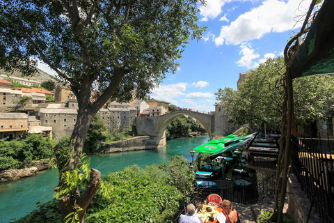 Da Makarska : Escursione di un giorno alle cascate di Mostar e Kravica