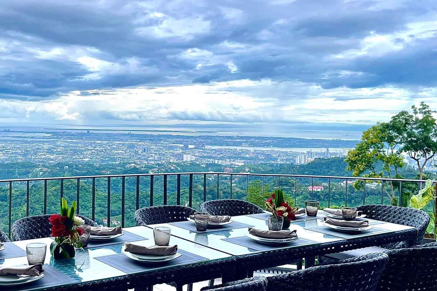 Cebu Highland Tour: Temple of Leah, Little Kyoto with Dinner