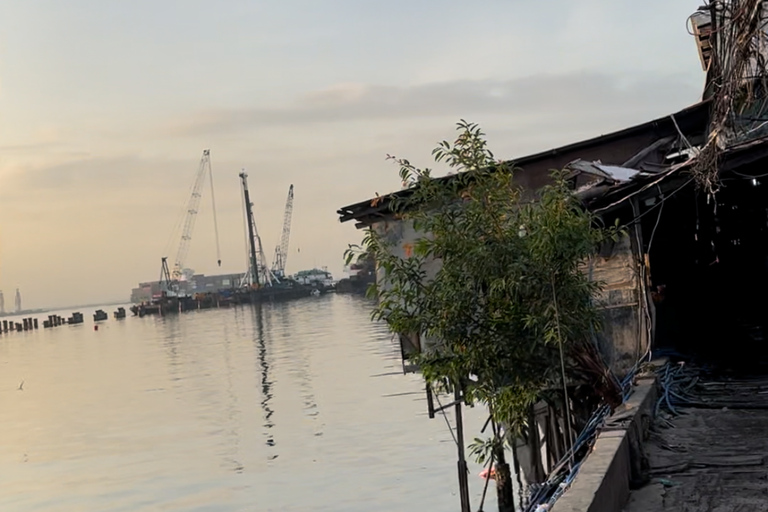 Manila: Community Life & the Legacy of Smokey Mountain