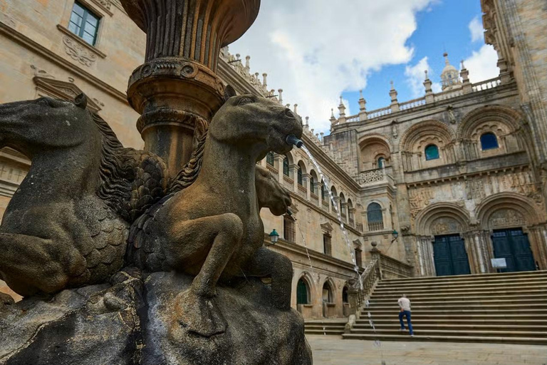From Lisbon: Santiago de Compostela Day Trip with Fatima
