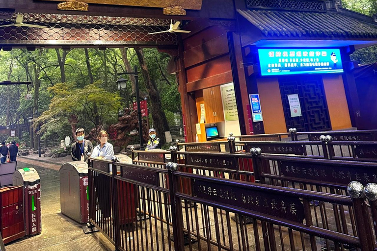 Hangzhou: Lingyin Temple & Feilai Feng Entry Ticket