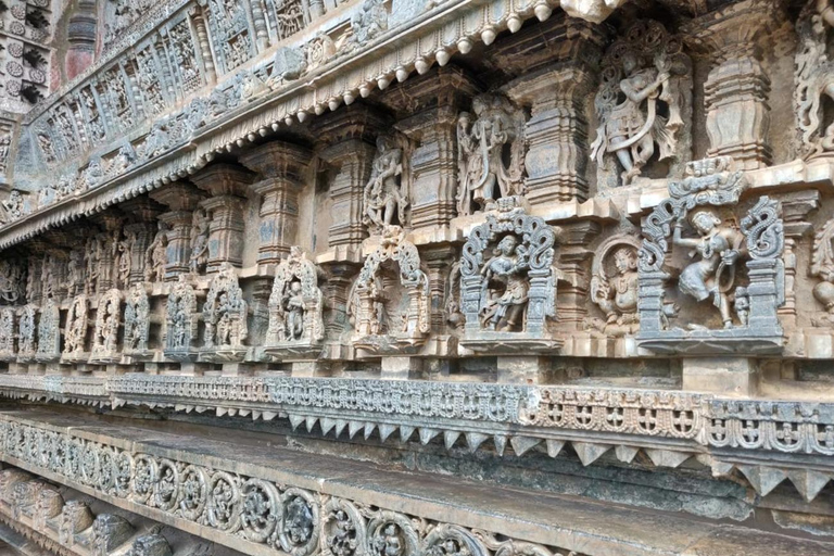 Belur and Halebid: Private guided tour from Bangalore