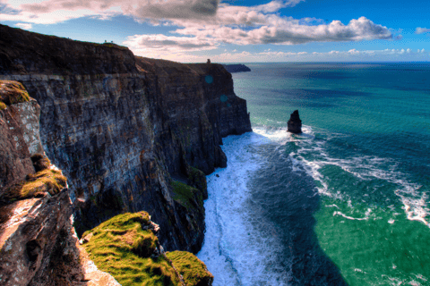 Dublin : Excursion d'une journée aux falaises de Moher, à Ennis et au château de Bunratty