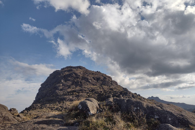 Piquete-MG/Marins Itaguaré Crossing: The most technical trekking in Brazil Piquete-MG/Travessia Marins Itaguaré: The most technical trekking in Brazil
