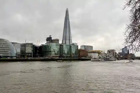 London Victoria to Heathrow Airport - Private Transfer