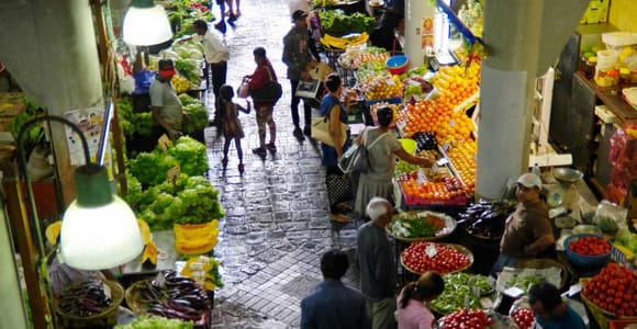 Exclusive Street Food Tour & Sightseeing in Port Louis