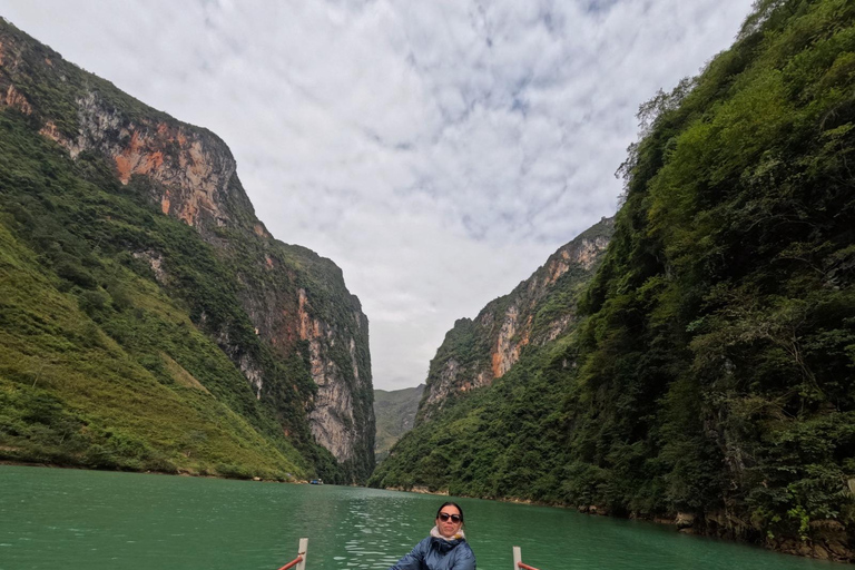 Ha Giang Loop - Na Hang Lake Boat trip 4 Days Motorbike tour Easy Rider