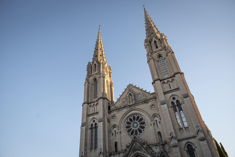 Nîmes: Express Walk with a Local in 60 minutes 90 min - Walking Tour