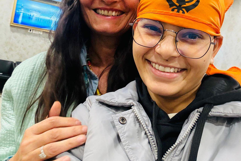 Wedding Wear & Bollywood Glam Shopping Tour (Women-Led Tour) Wedding Wear & Bollywood Glam Shopping Tour (Half-Day Tour)