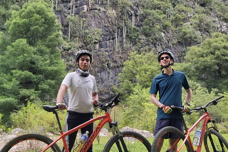 Oaxaca: Tour di 1 giorno del Canyon di Ejutla in biciclettaPrezzo a partire da 4 persone