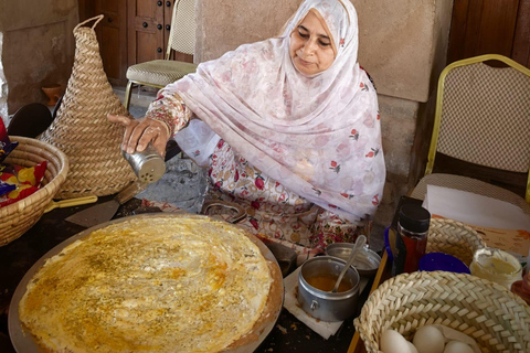 Oman Discovery: 3-Day Private Tour with Hotel Stay & Meals
