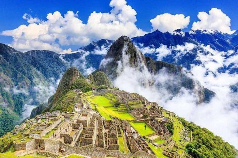 Machu Picchu: Expedition and Seven Colors Mountain - 2 Days