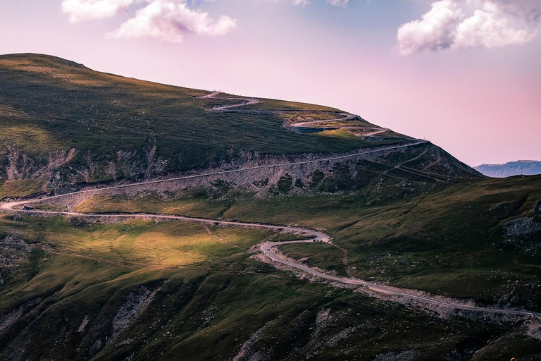 Private 2-DaysTour Bucharest: Transfăgărășan and Transalpina